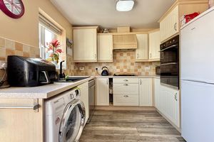 Kitchen- click for photo gallery